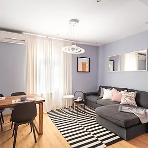 Apartment Three Bedrooms 